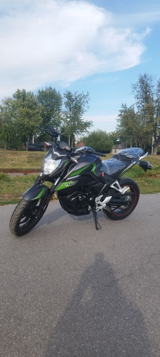 Мотоцикл дорожній Loncin CR4 250