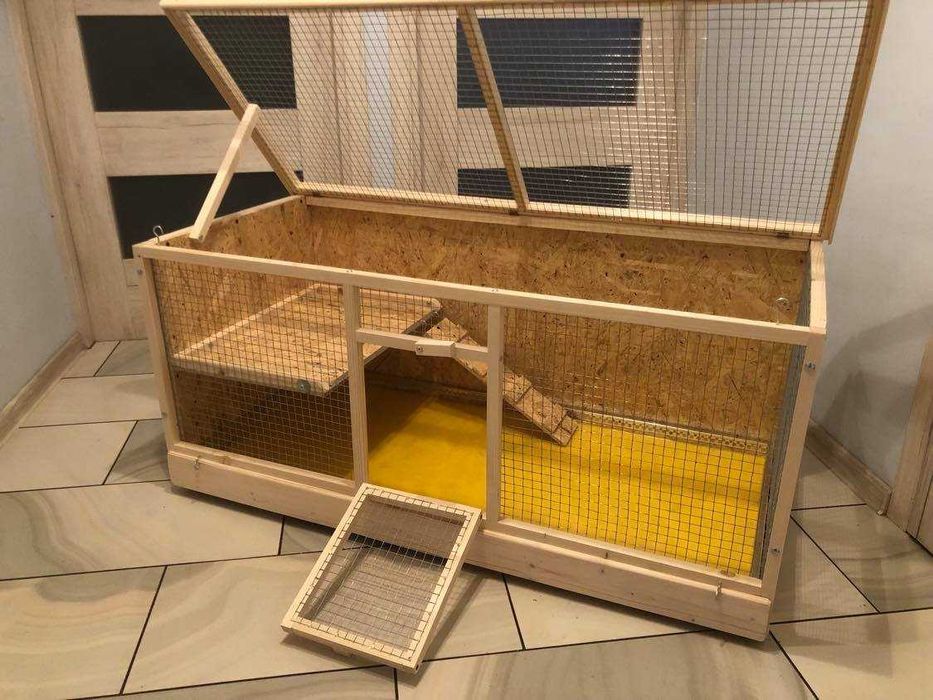 Klatka drewniana zagroda dla królika świnki morskiej.