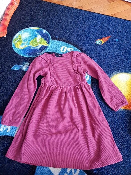 Sukienki dla dziewczynki 110-116