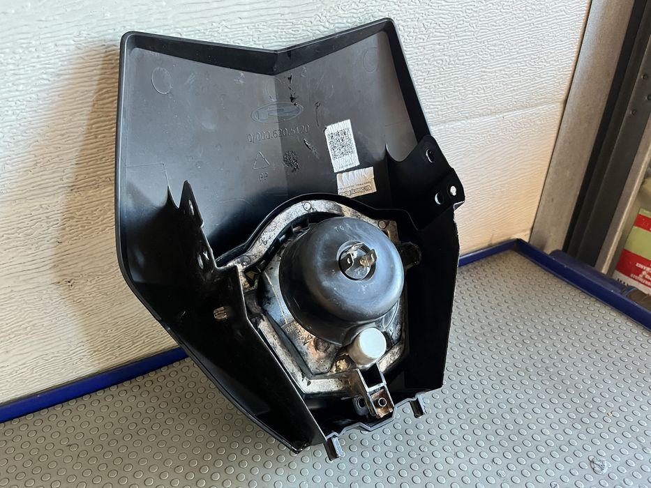 Czasza lampa owiewka rieju mrt pro trophy nowy model