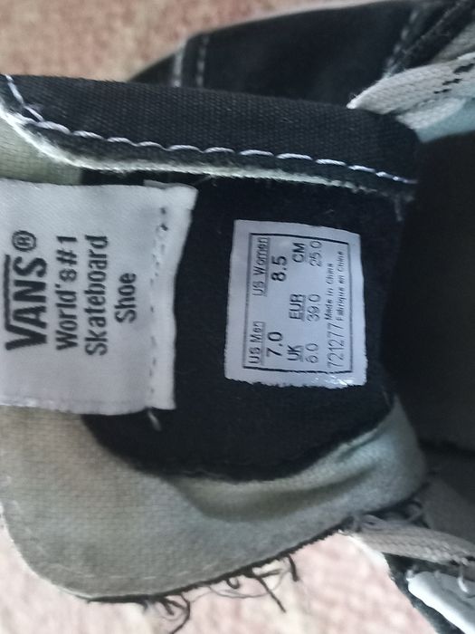 Продам кеди ванс