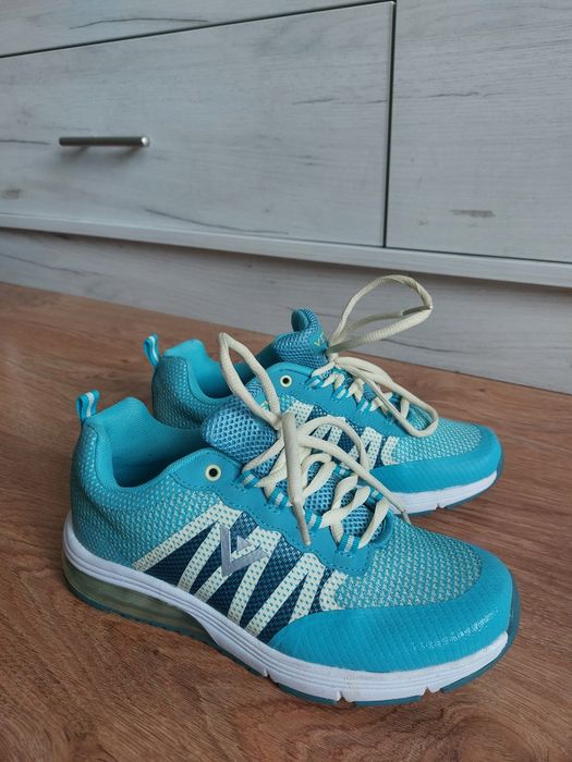 Adidasy Venice r. 37