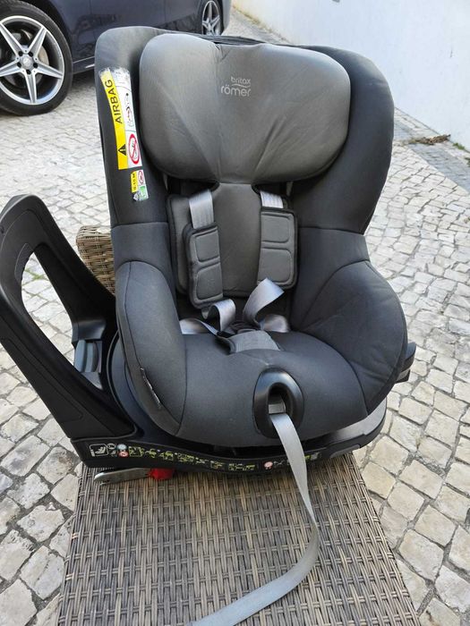 britax romer dualfix M i size