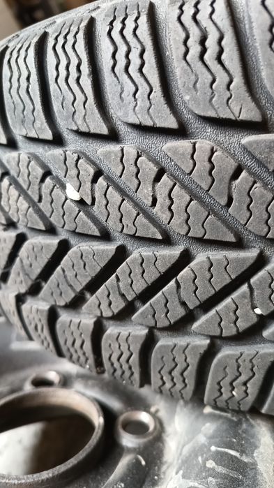 Opony zimowe używane na felgach Dębica Frigo 185/65 R14