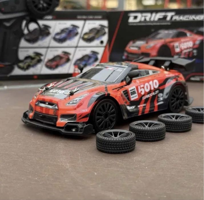 Радіокерована дрифт-машинка Nissan Skyline 1:24 з LED-підсвіткою