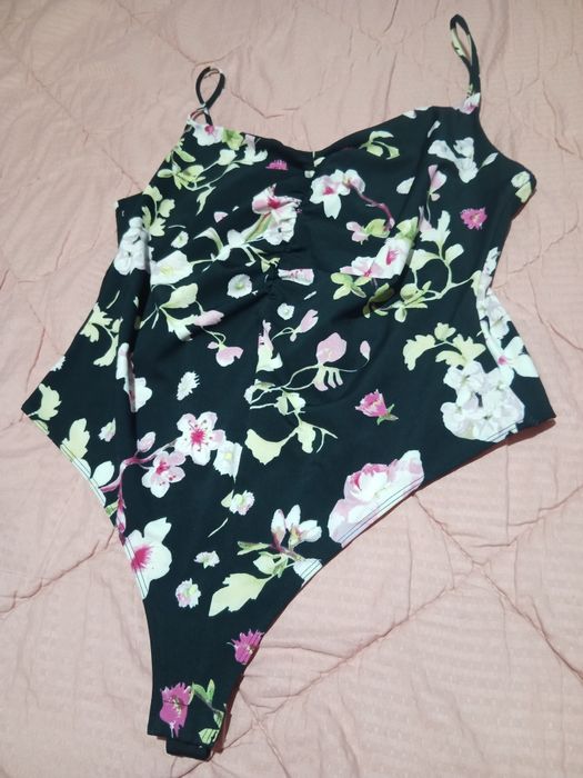 Body estampado flores tamanho XL, H&M