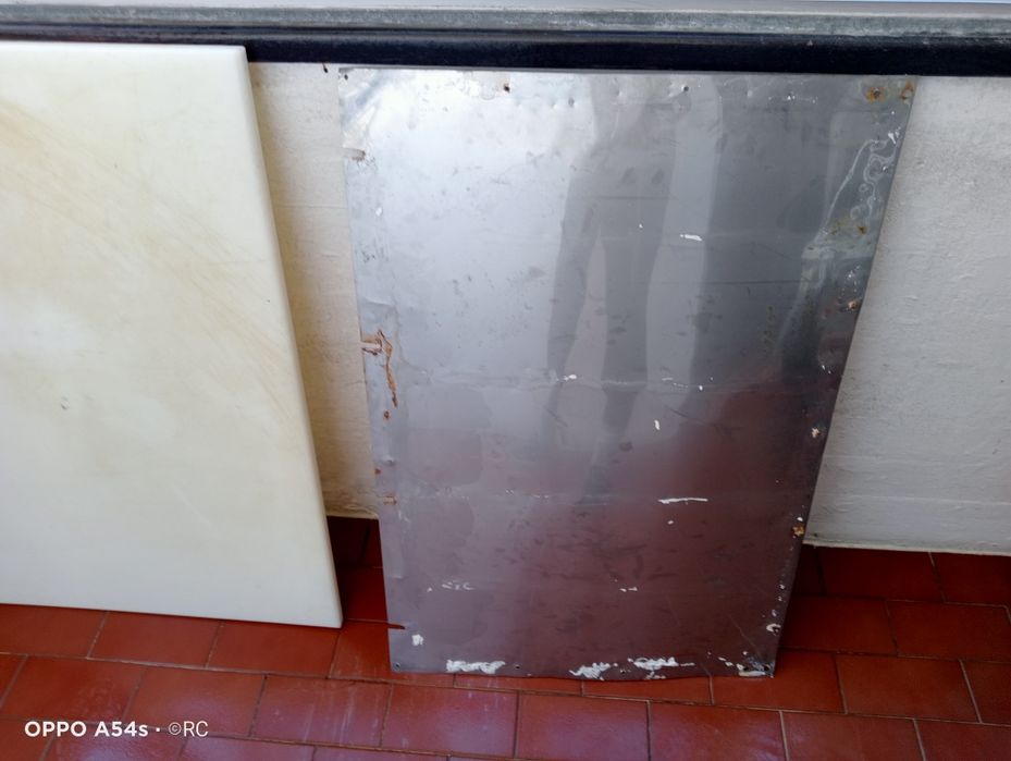 Placa polieteleno e chapa inox