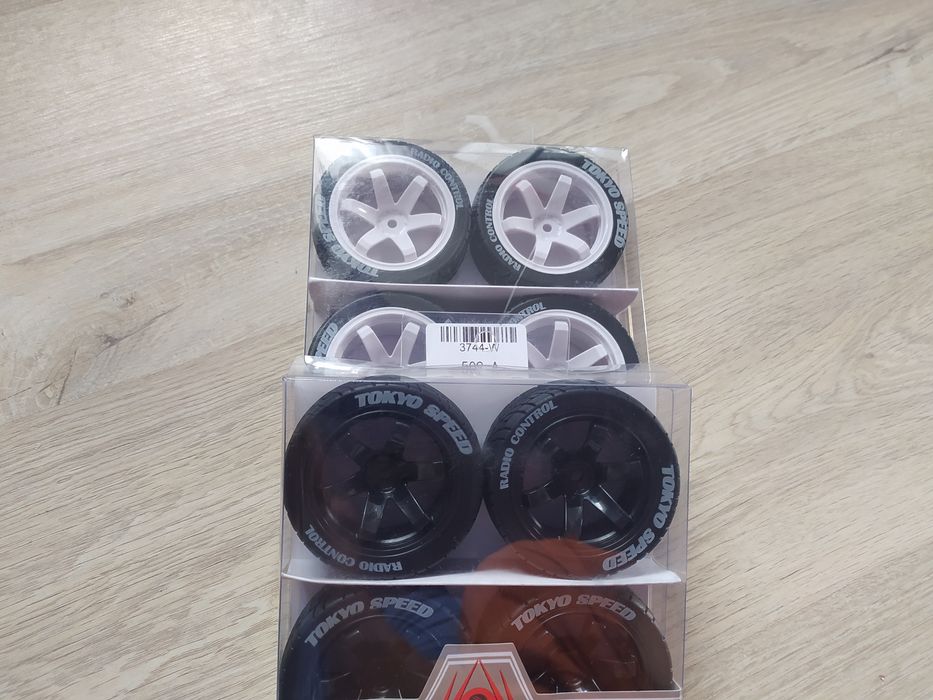 Колеса для радіокерованих машин WLtoys, ZDRacing, Arrma Senton, Himoto