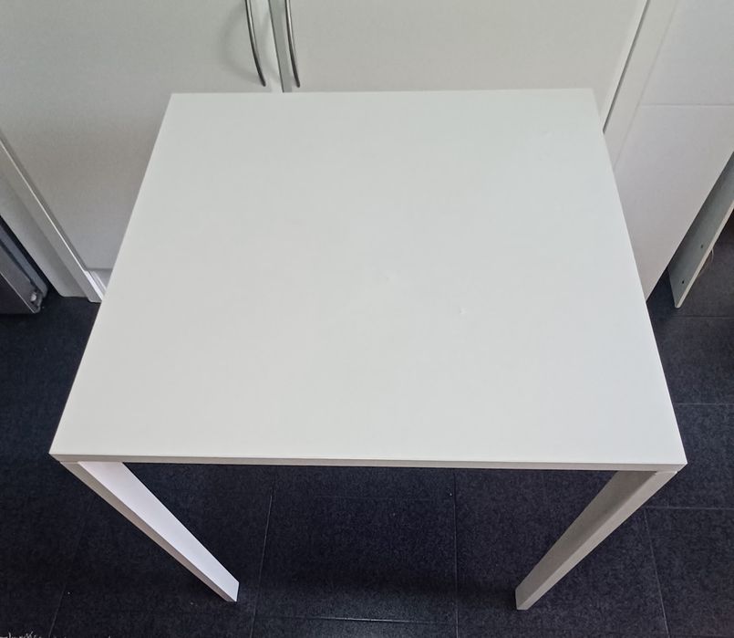 Mesa Ikea branca