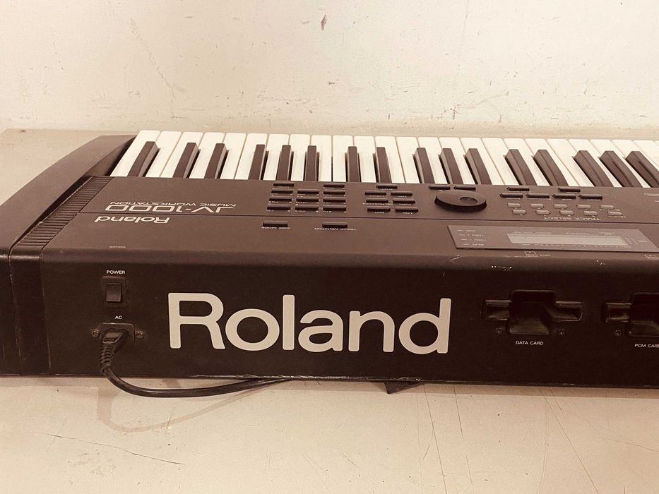 keybord Roland JV-1000 music workstation