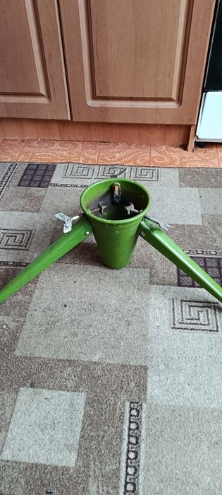 Подставка для дерева ёлочки.