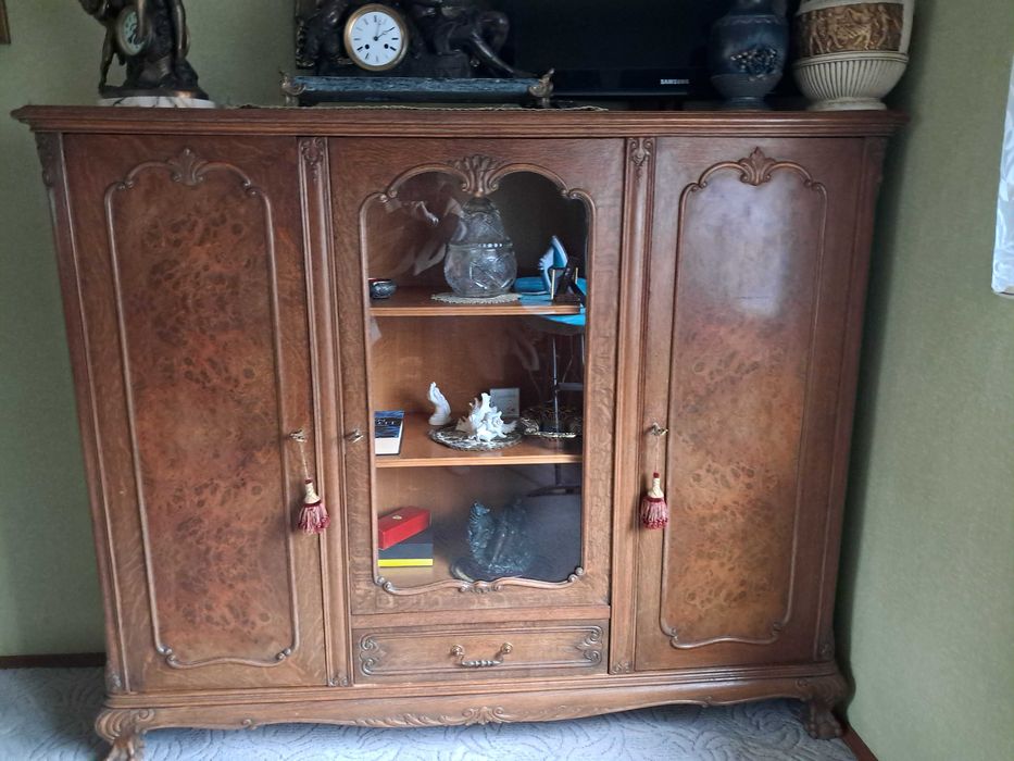 Piękna stara komoda