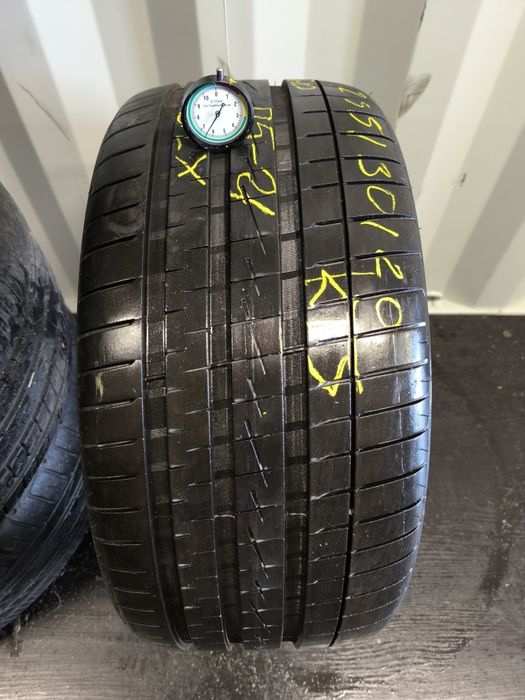 . Opona Vredestein giugiaro design ultrac vorti 255/30/20 pojedynka