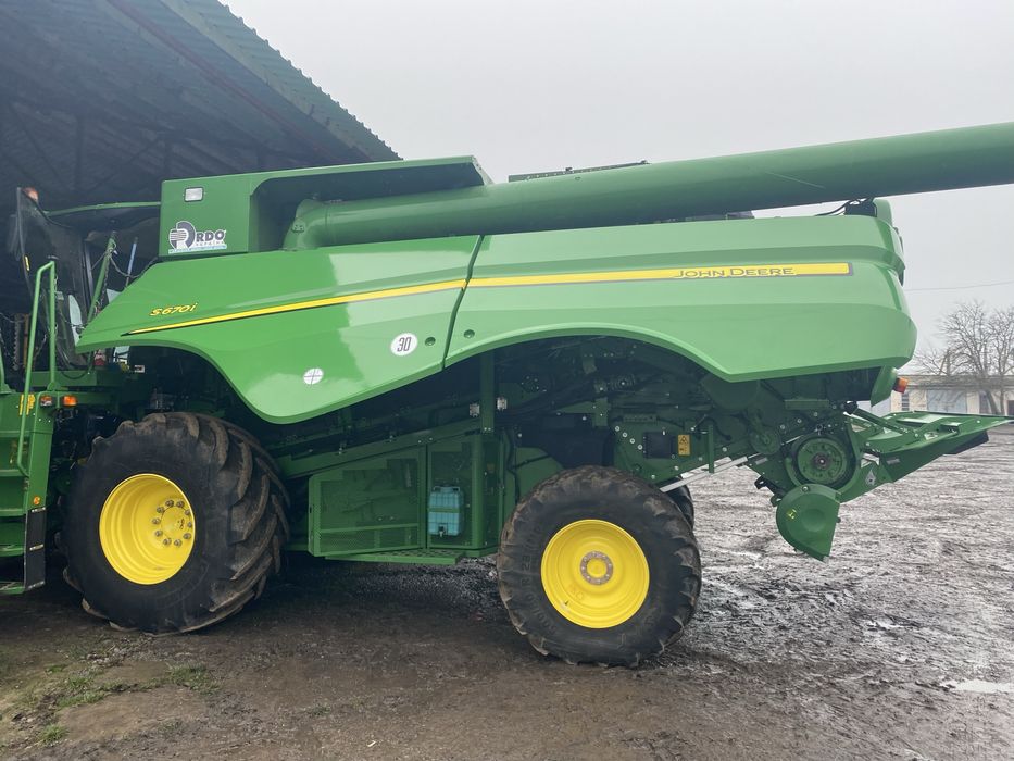 Комбайн John Deere  S670