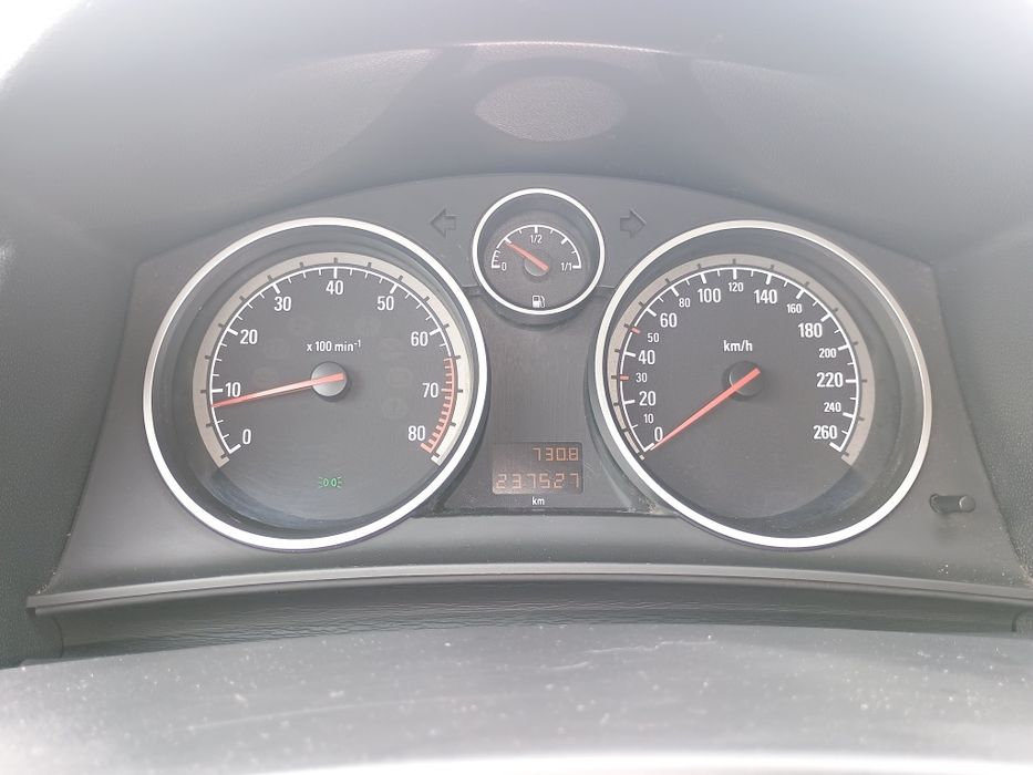 Opel Astra H kombi 1.6 2007 rok Lpg