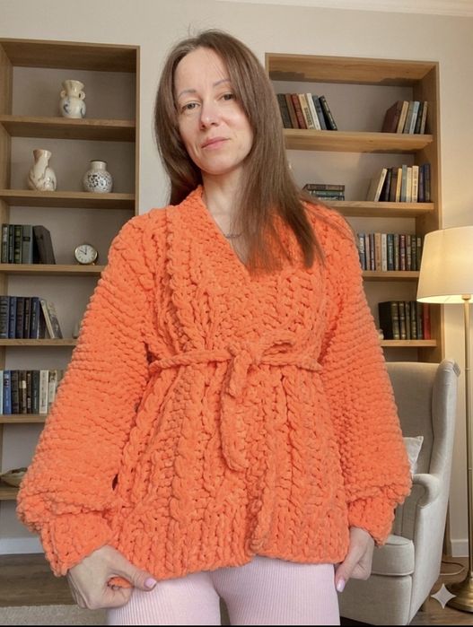 В’язаний кардіган ручної роботи,з пряжі Пуфі файн,S,M