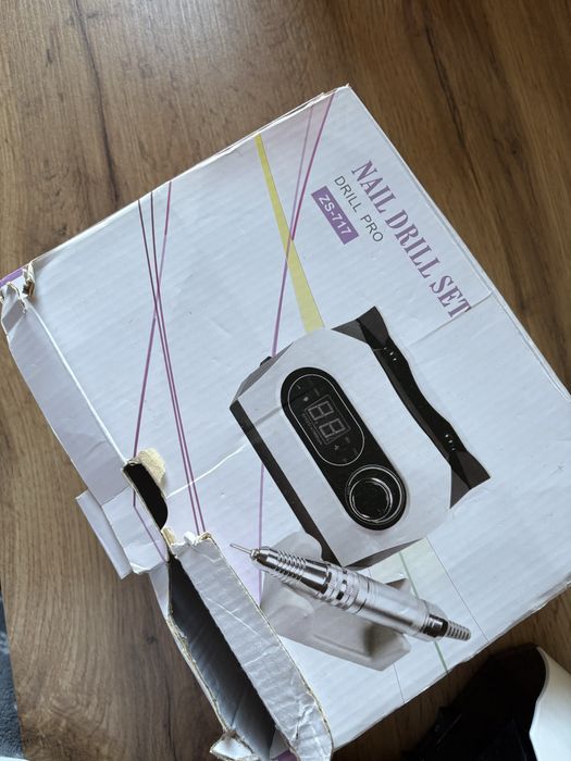 Продам фрезер з підставкою та педалькою