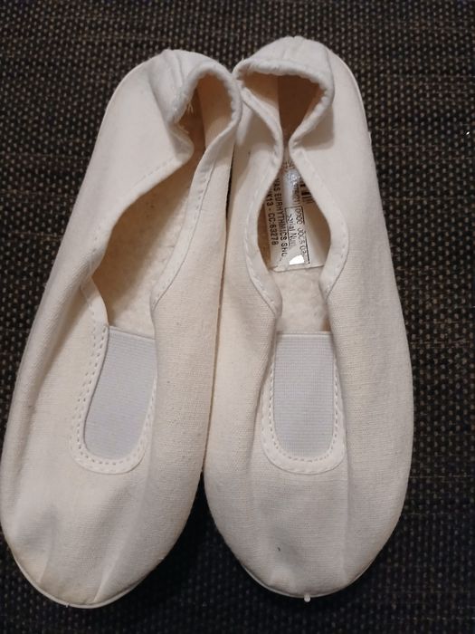 Sapatilhas branca 32