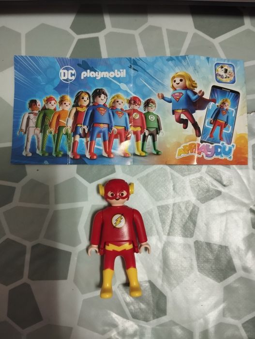 Figurino Flash Playmobil kinker surpresa