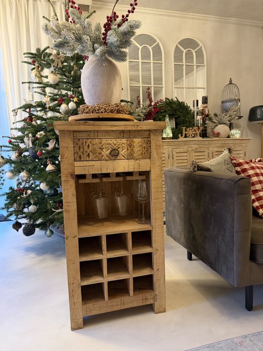 Stojak na wina oraz kieliszki z drewna mango