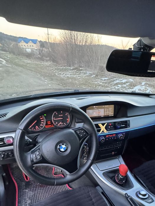 BMW E90-318d-N47.