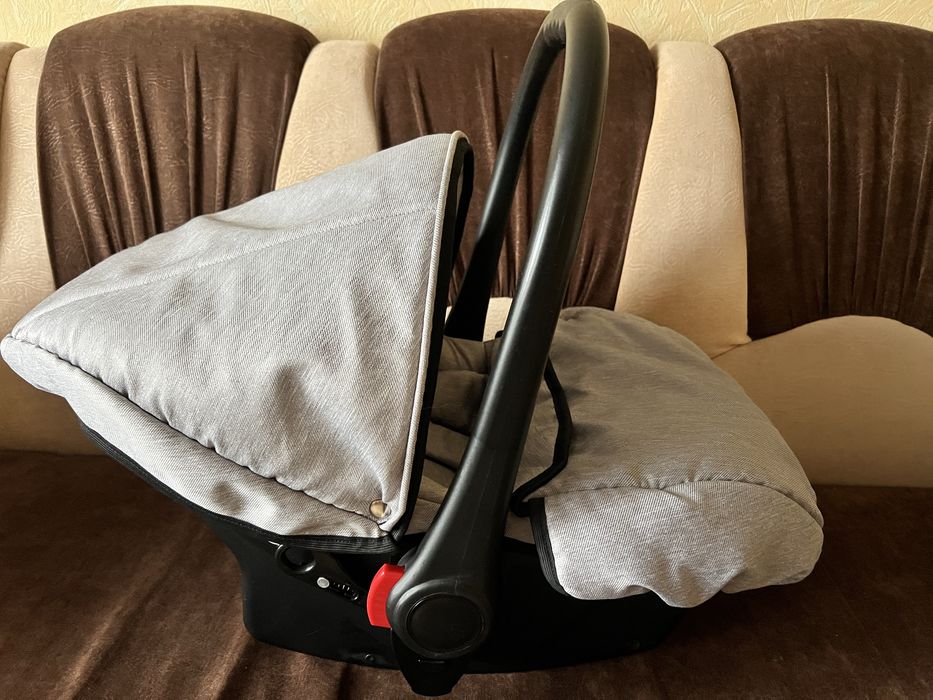 Автокрісло-люлька для новонароджених 0–13 кг