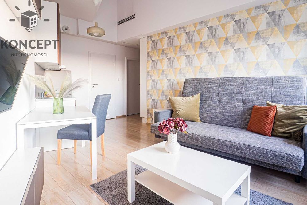 2 pok. | STARTER | AC | pl. Grunwaldzki