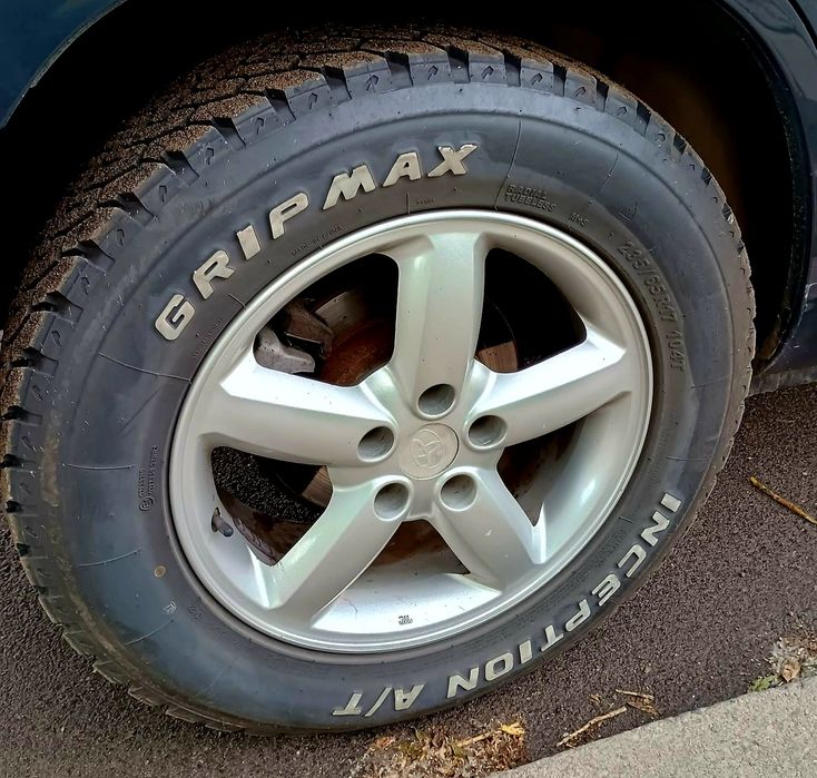 Toyota Rav 4 wersja czterodrzwiowa