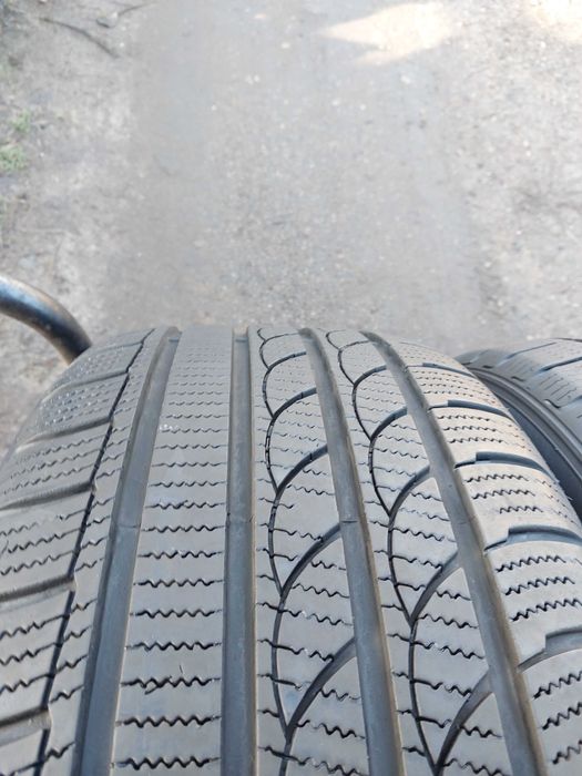 Opony zimowe 235.50.18