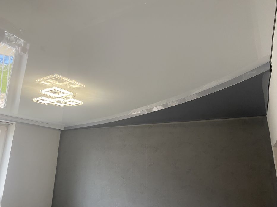 Натяжні стелі під ключ.  Потолки