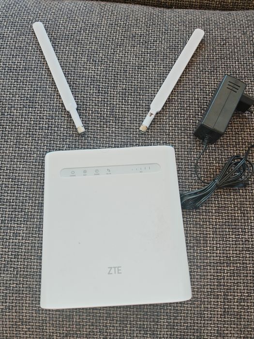 20Router ZTE MF286C prędkość 300 Mbps 4G LTE modem wbudowany SIM anteny orange play tmobile