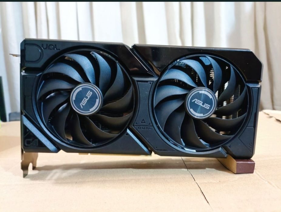 Gráfica RTX 4070 de 12 gigas
