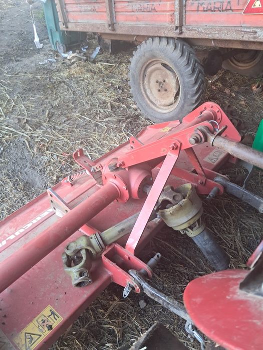 Varias alfaias agrícolas