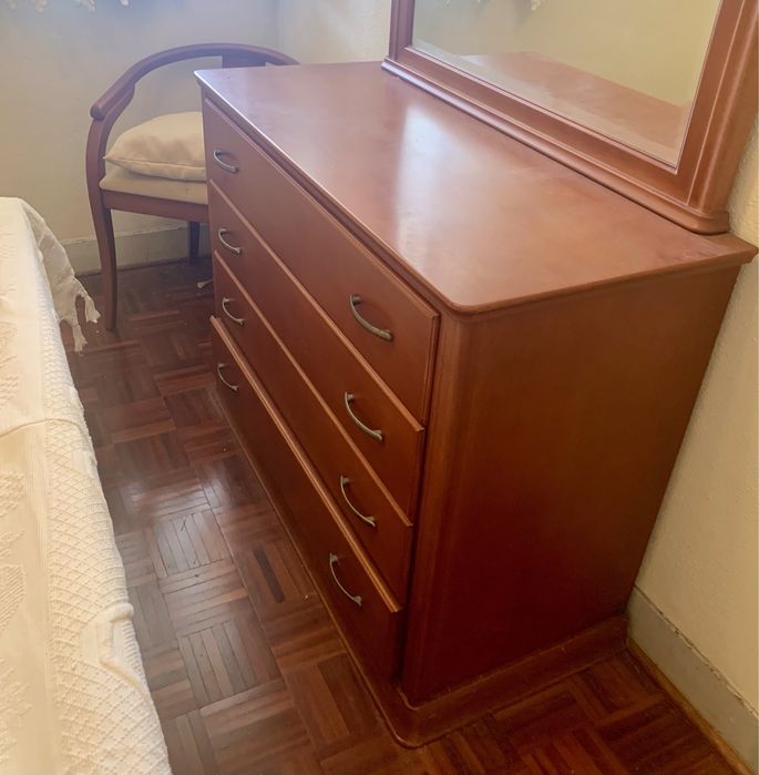 Conjunto de quarto de casal em cerejeira