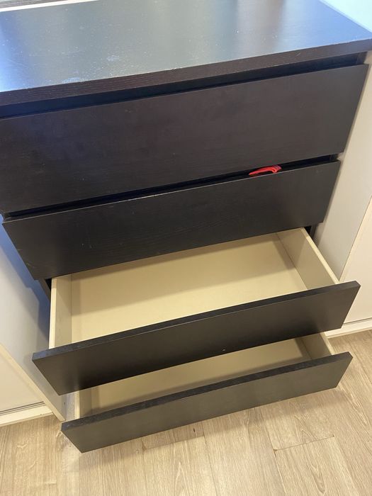 Vendo comoda  e cama  , berco em bom estado