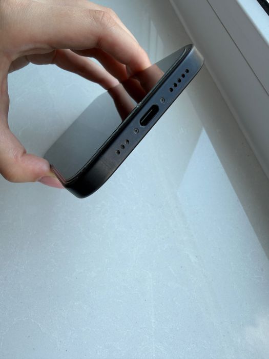 Sprzedam iPhone 15 256 GB w kolorze czarnym