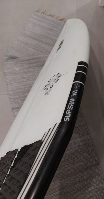 Prancha de surf Marca Aipa  modelo Supernova 5'7 EPS