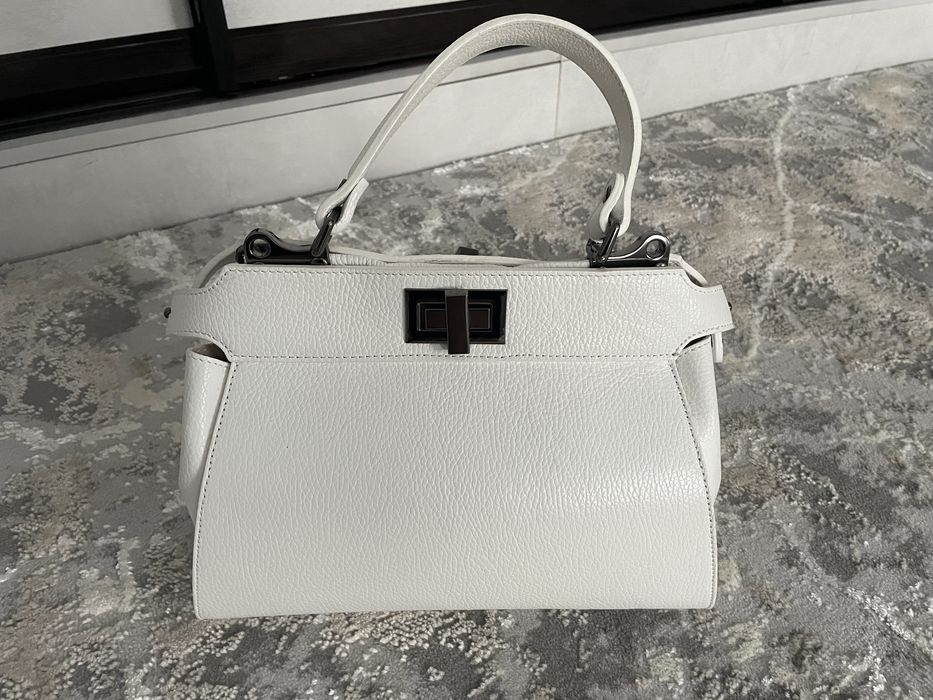 Шкіряна жіноча сумочка