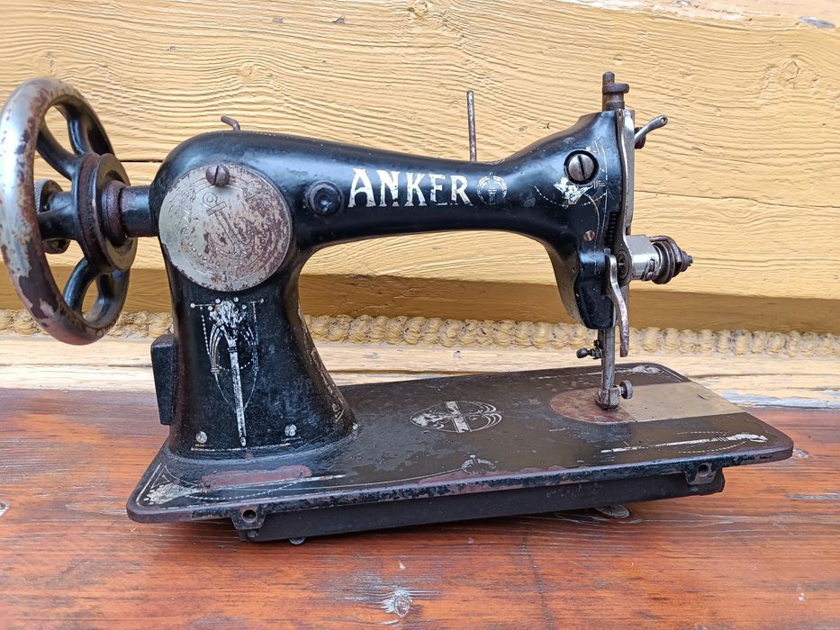 Stara maszyna do szycia, Anker