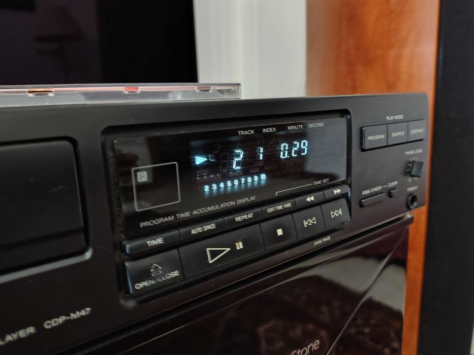 Leitor CD Sony CDP-M47 com comando