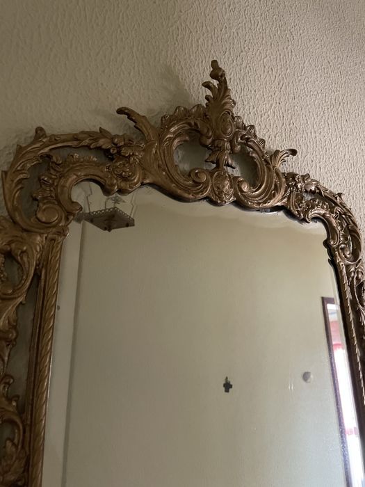 Credencia e Espelho de Hall de Entrada em Latão