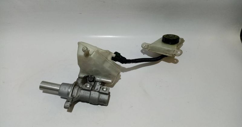 Bomba central dos travões PEUGEOT 308 SW II