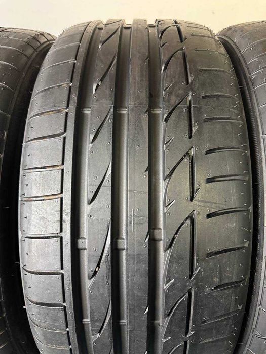 245/35/18+225/40/18 R18 Bridgestone Potenza S001 4шт Літня шина DEMO