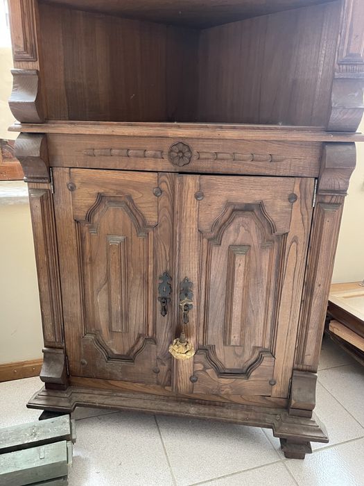 Armario/ estante de canto madeira maciça