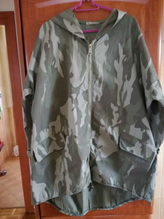 Lekka,  kurtka parka.