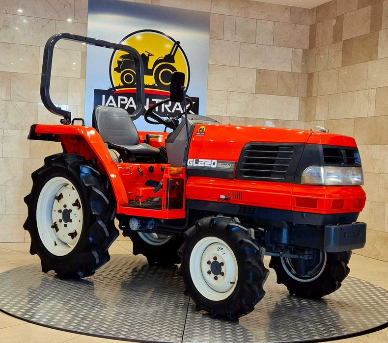 KUBOTA GL-220.  Wspomaganie, 4x4. Pisemna gwarancja 12 miesięcy. Traktorek Japoński