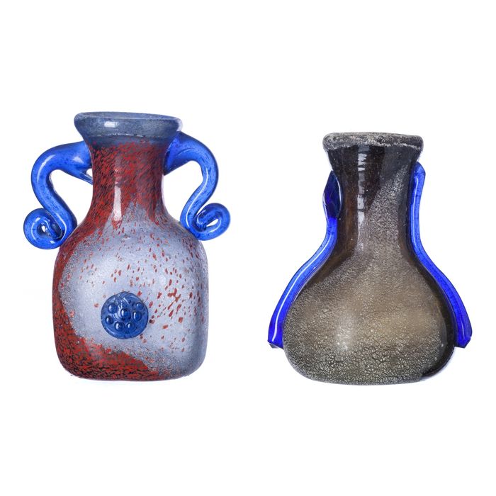 Cristal e vidro - Duas jarras modernistas em vidro soprado