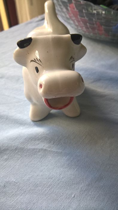 Vaca em louça NOVA