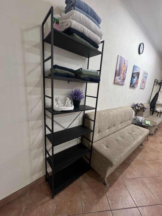 Продам мебель б/у, тумба, столик, стеллаж, вешалка, коврик