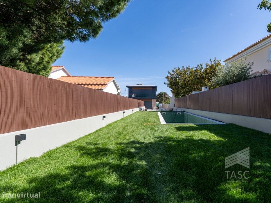Moradia Nova com Piscina em Murches Terreno de 1.055 m²